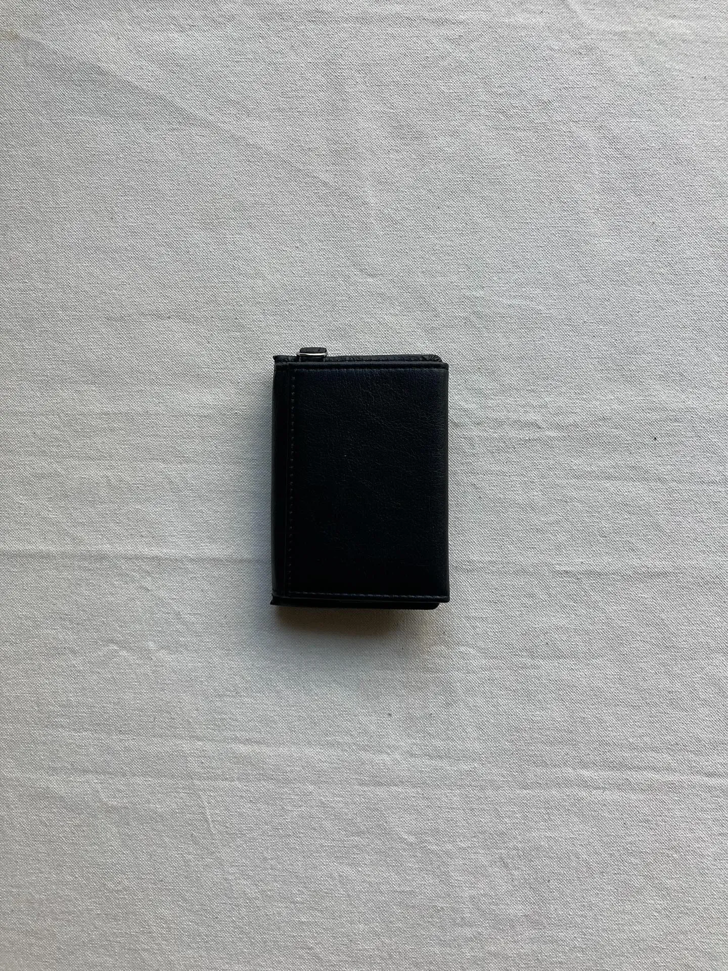 カードサイズのミニマムウォレット。