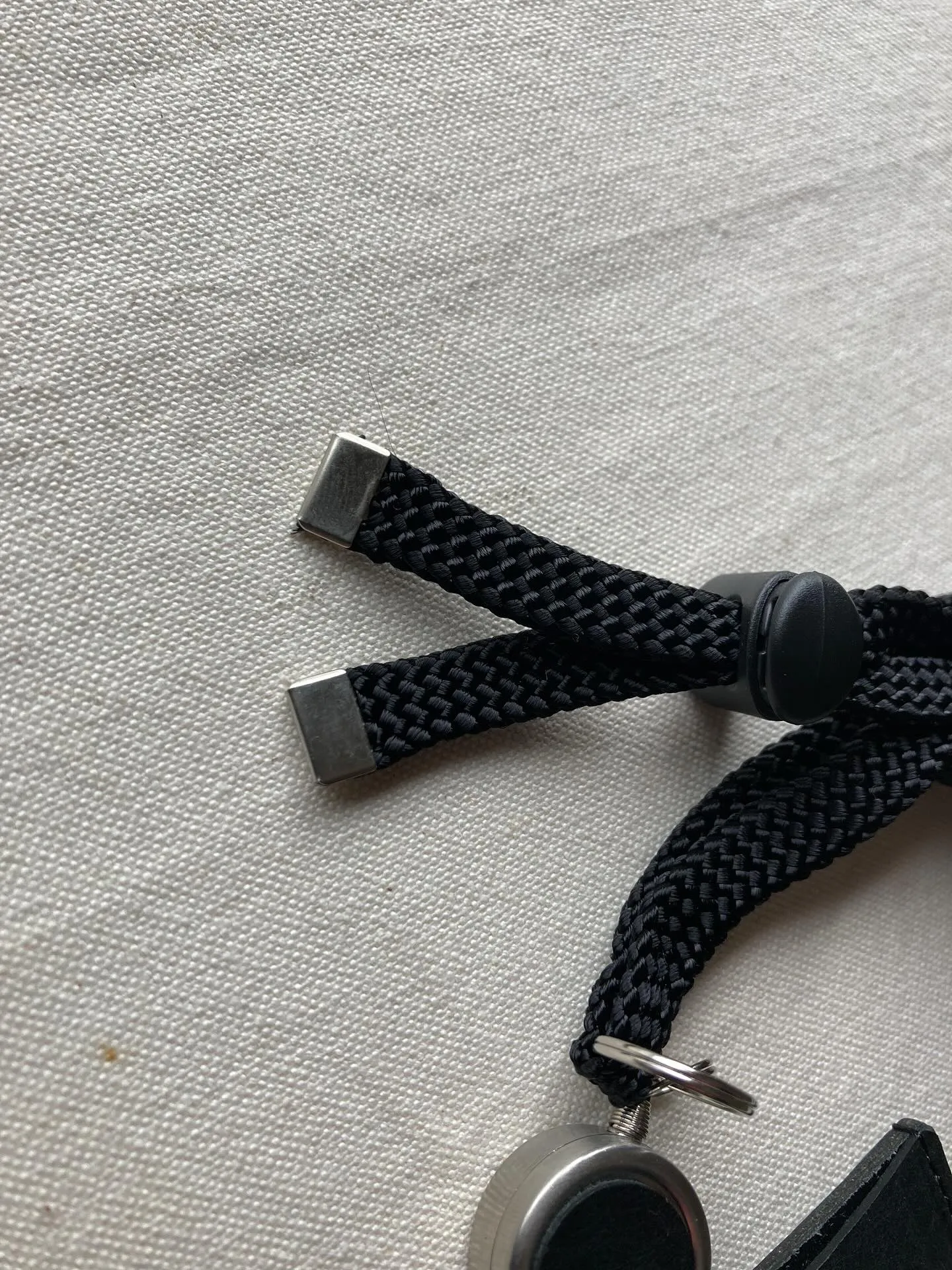 手触りの異なる2種類のイタリアンレザーを組み合わせたIDケー...