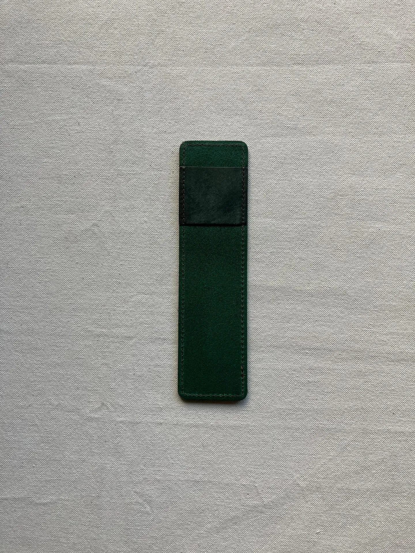 大事な1本の筆記用具に大事に持ち運び、いつも手元に。