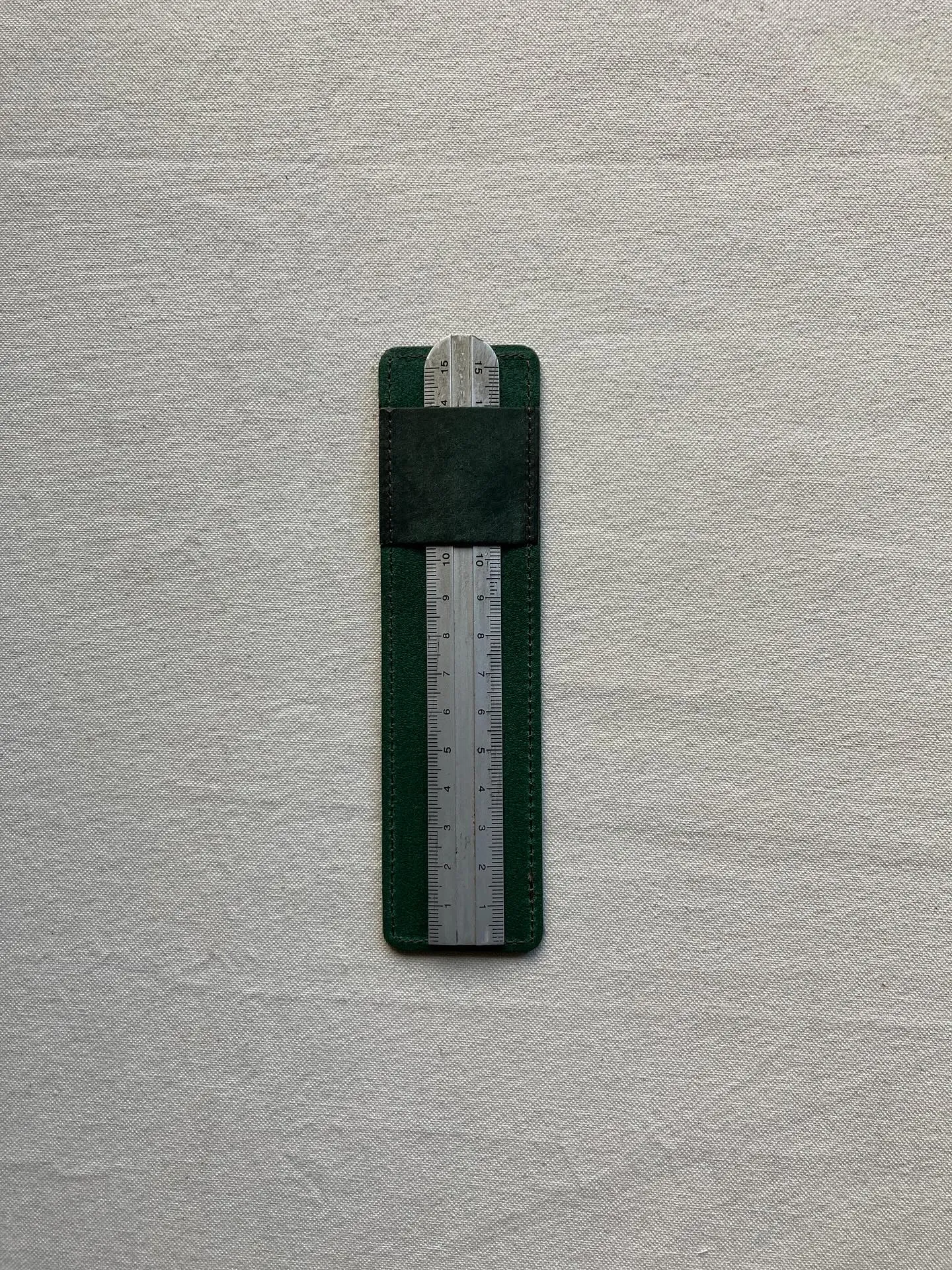 大事な1本の筆記用具に大事に持ち運び、いつも手元に。