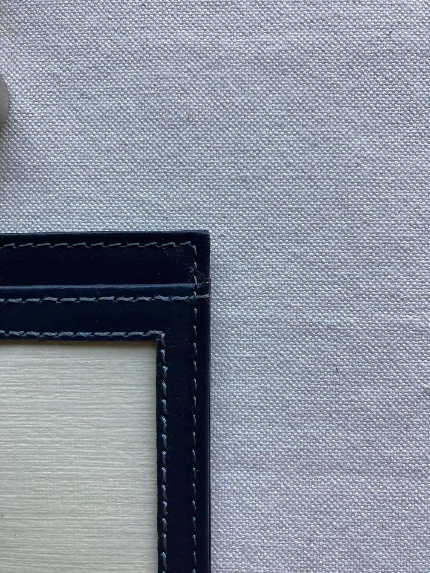 バッファローレザーを使用しましたIDケース。