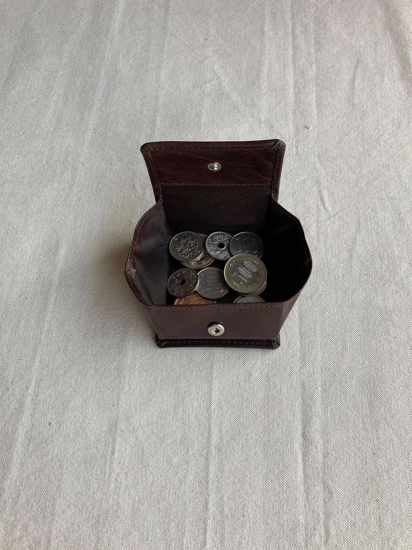 バッファローレザーを使用しましたコインケース。