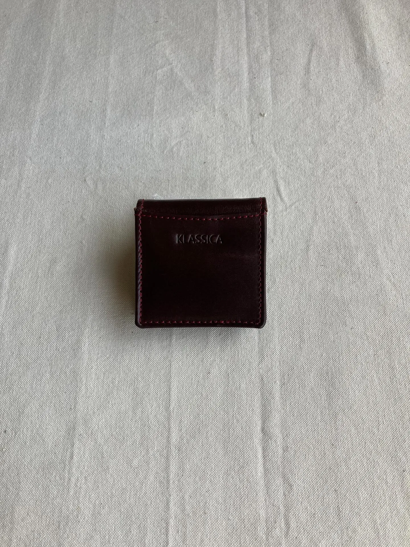 バッファローレザーを使用しましたコインケース。