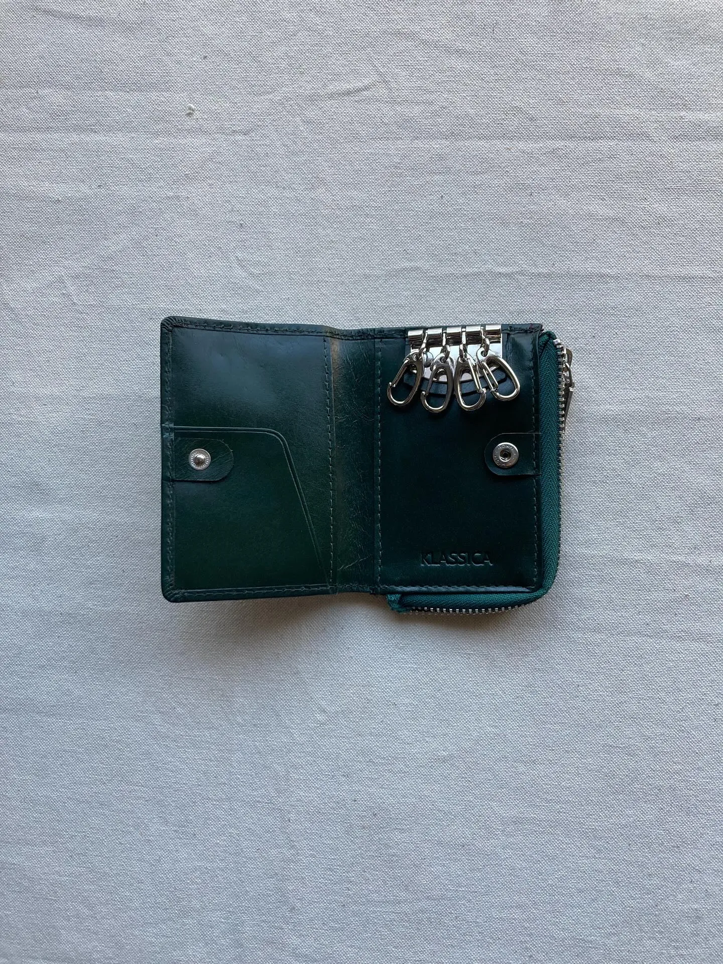 バッファローレザーを使用しましたキーケース。