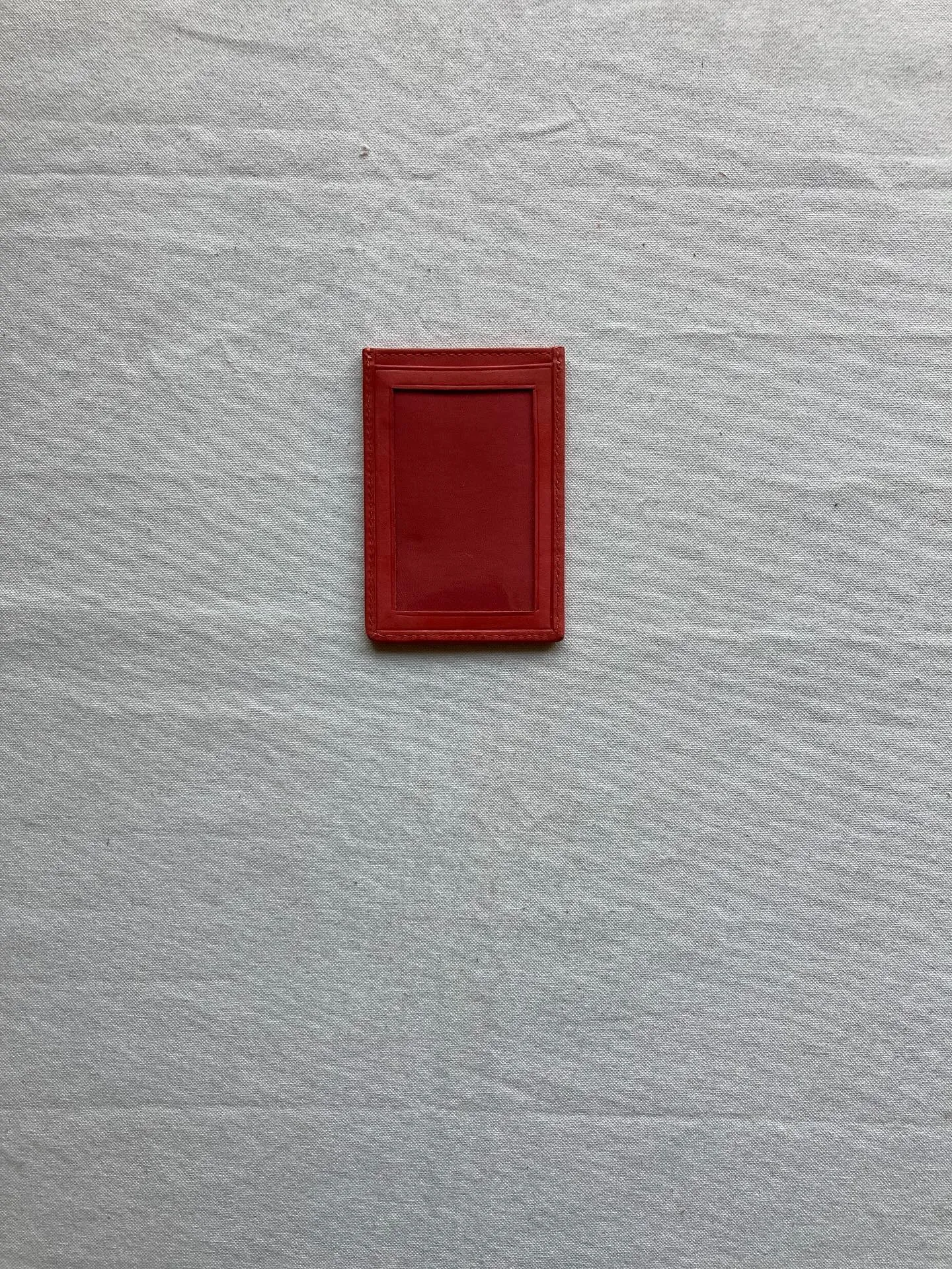 革素材をそのままに極力加工せずに薄化粧で仕上げたすっぴんヌメ...