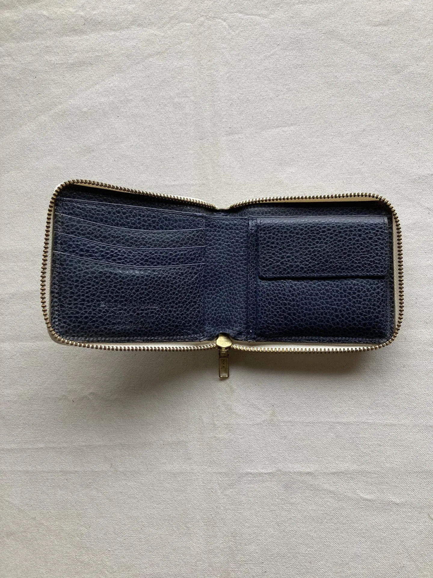 イタリアンタンナー、Ｍ.Ｐ.Ｇ.社からベルーガという革を使用...