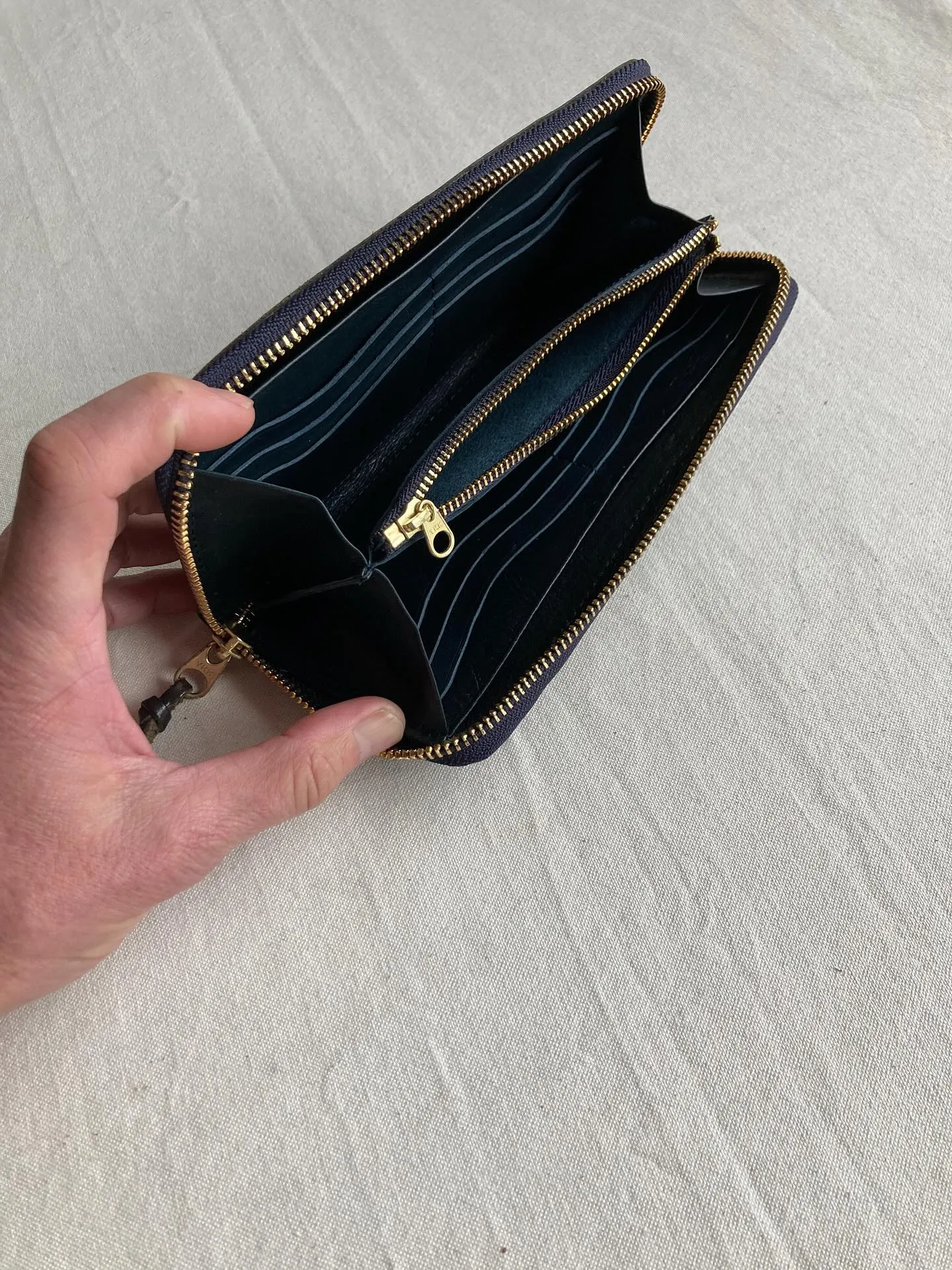 イタリアンタンナー、ブリターニャ社のアリゾナを使用しましたロ...