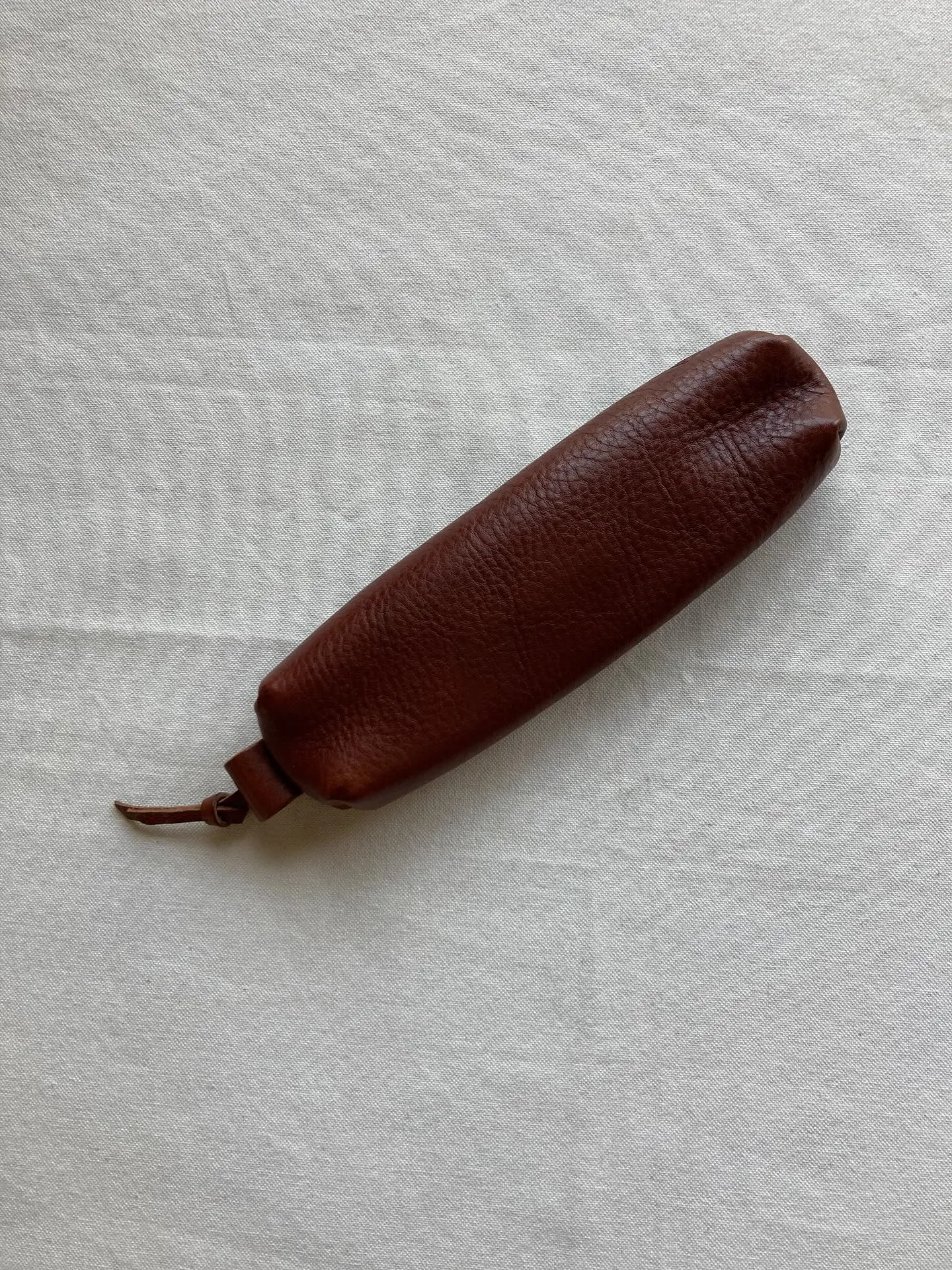 イタリアンタンナー、ブリターニャ社のアリゾナレザーを使用しま...