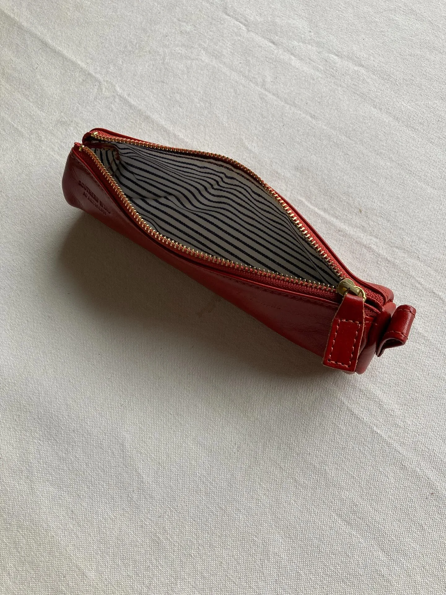 イタリアンタンナー、グレノーブル社のタンポナートという革を使...