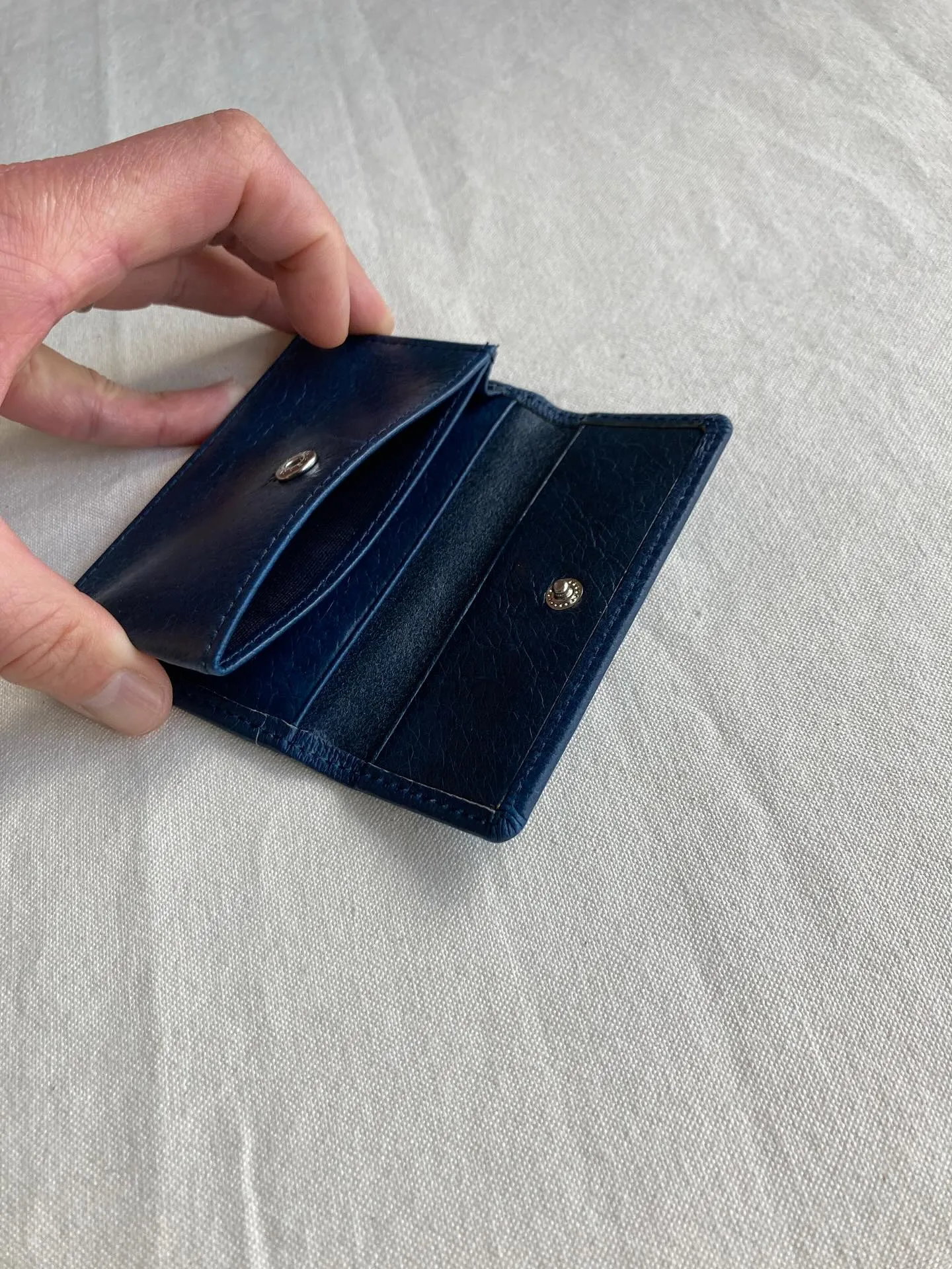 東京都内墨田区で手間ひまをじっくりとかけて天然タンニン素材を...