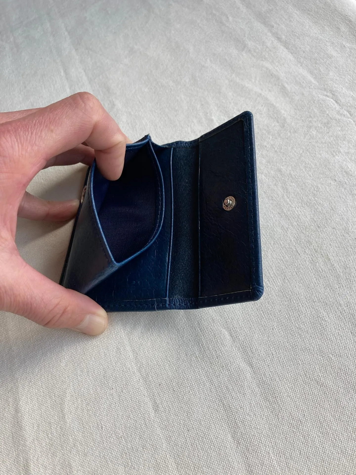 東京都内墨田区で手間ひまをじっくりとかけて天然タンニン素材を...