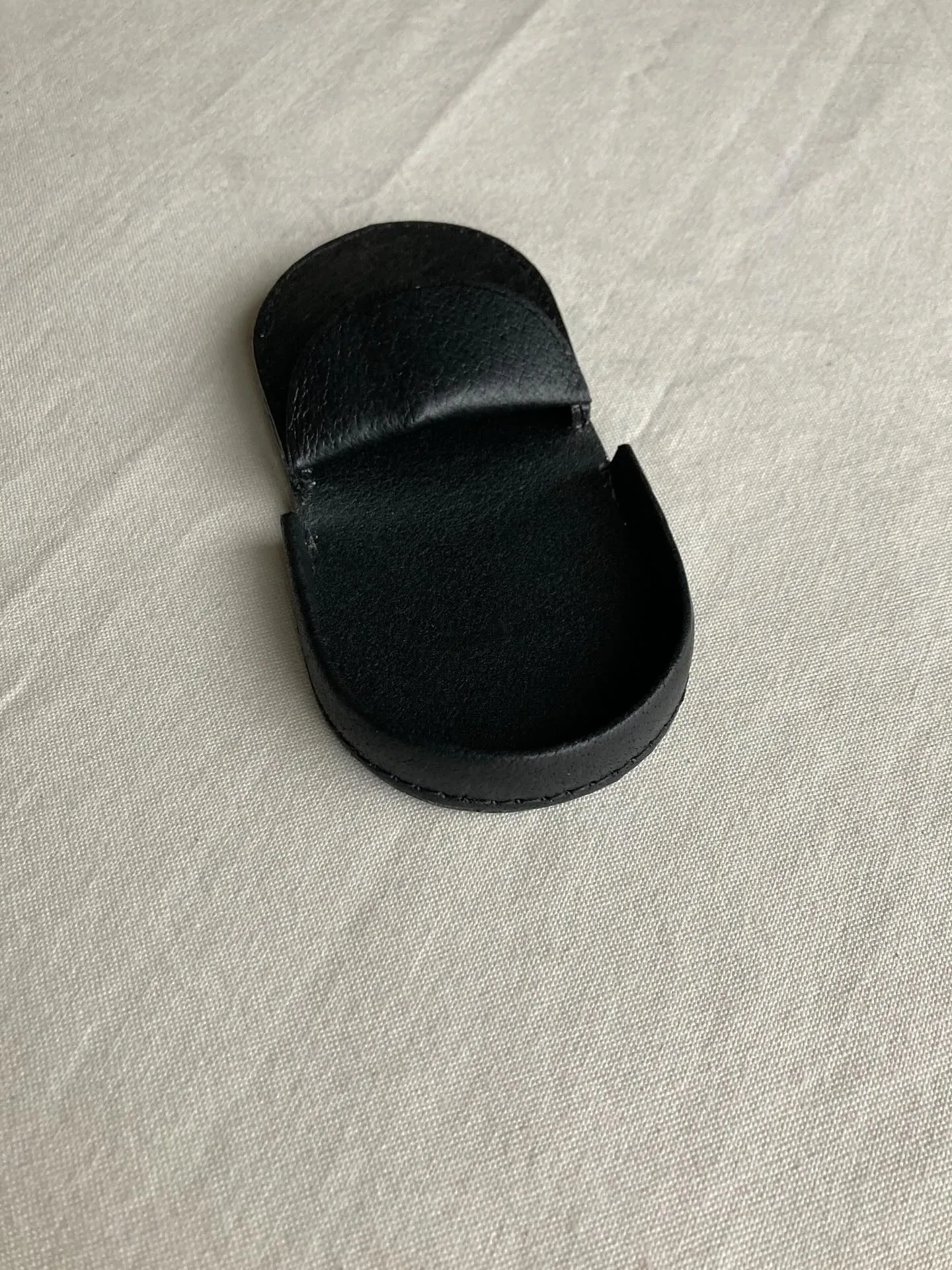 都内墨田区で手間ひまをじっくりとかけて天然タンニン素材を使っ...