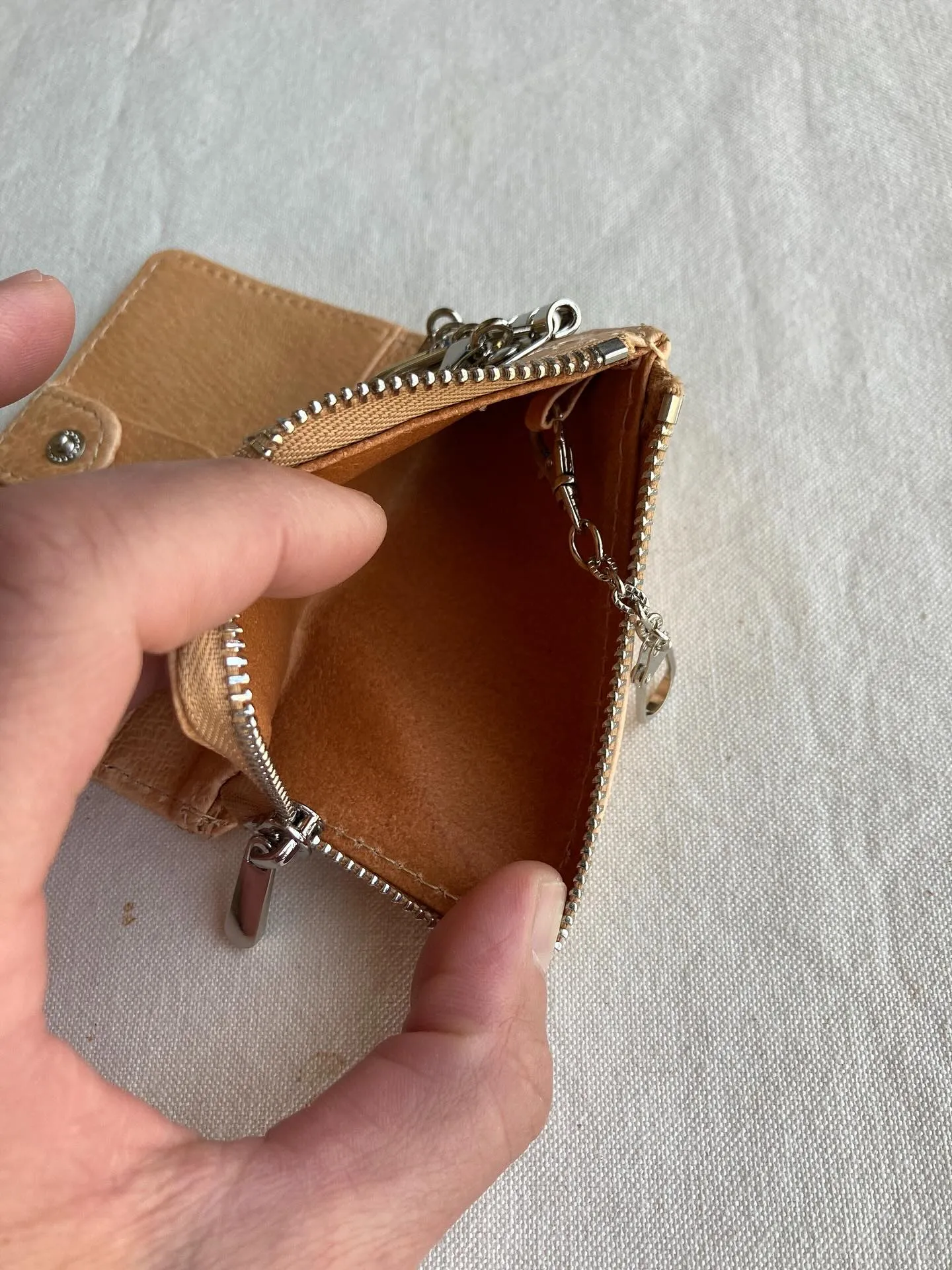 都内墨田区で手間ひまをじっくりとかけて天然タンニン素材を使っ...