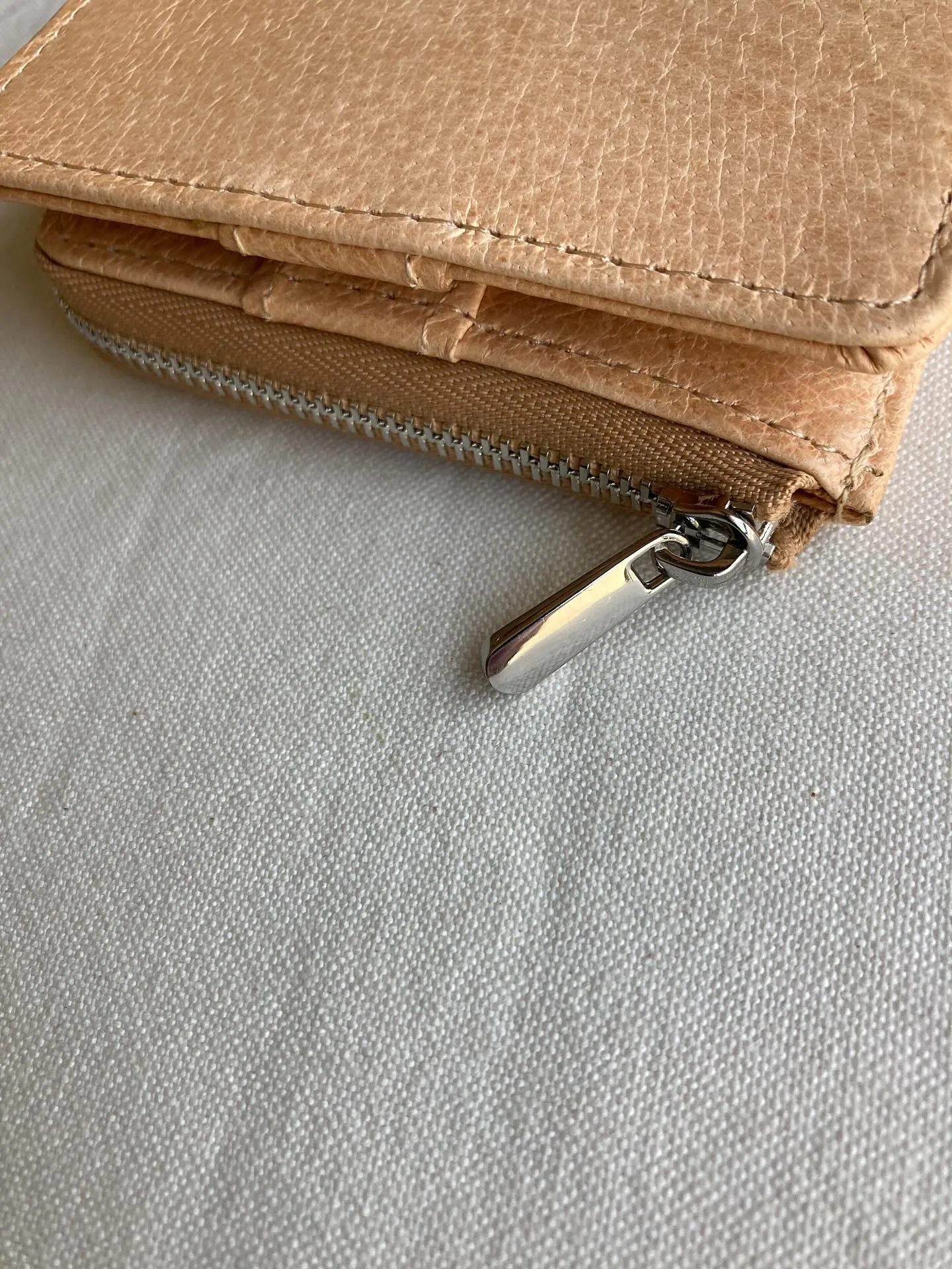 都内墨田区で手間ひまをじっくりとかけて天然タンニン素材を使っ...