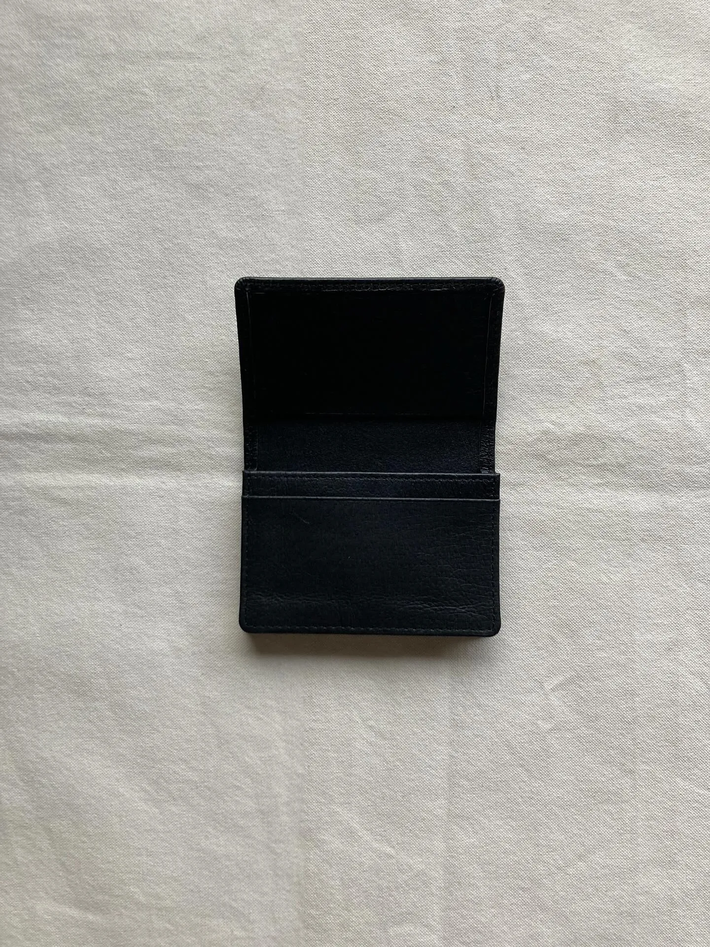 ビジネスにおいて名刺の交換からはじまる。