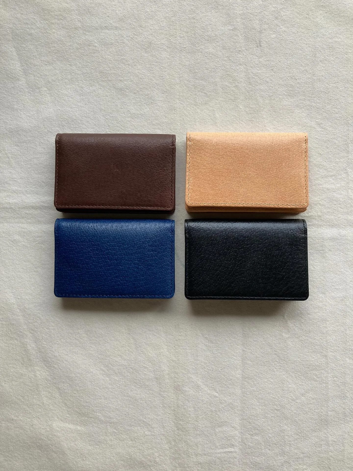 ビジネスにおいて名刺の交換からはじまる。