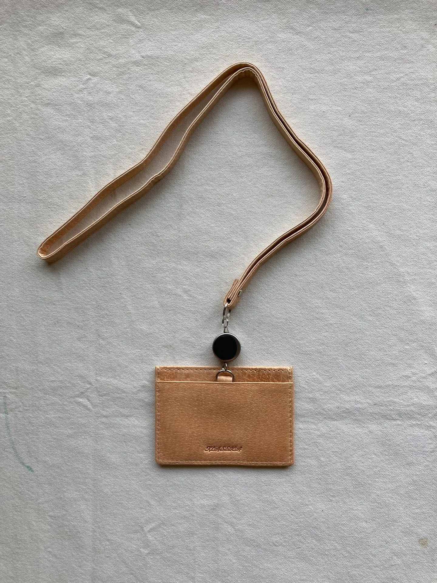 新しい環境での自分を紹介するアイテム。