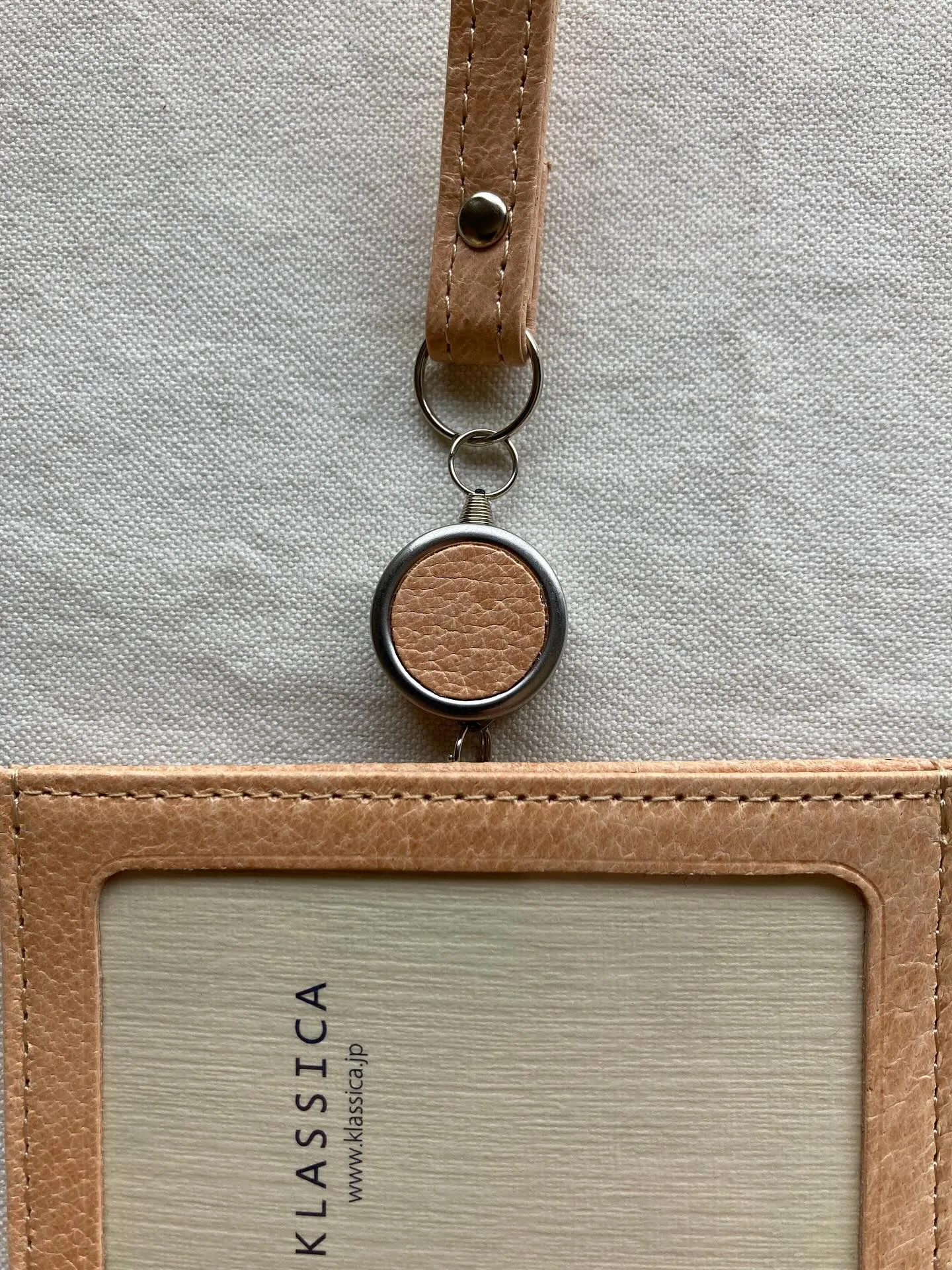 新しい環境での自分を紹介するアイテム。